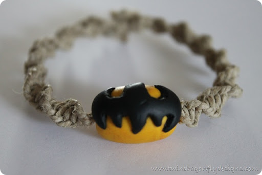Super Hero Hemp Necklace ~ Tutorial