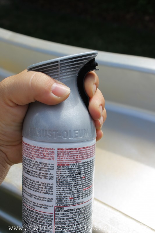 The side of the Rustoleum spray paint can showing the instructions.