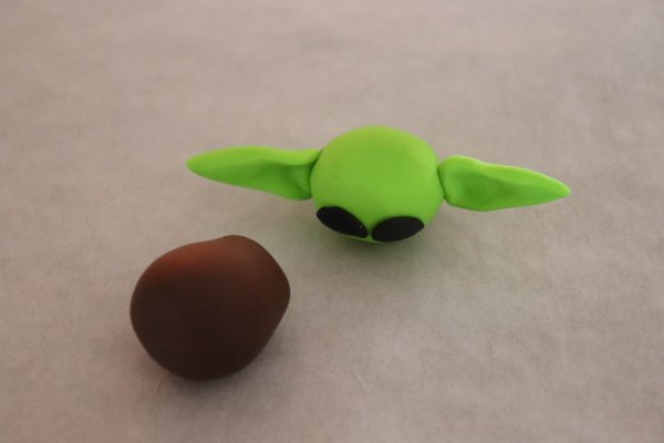 Polymer Clay Baby Yoda Craft Process