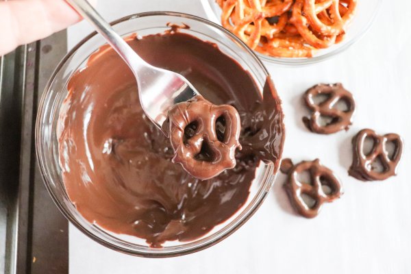 Dark Chocolate Covered Pretzels Process