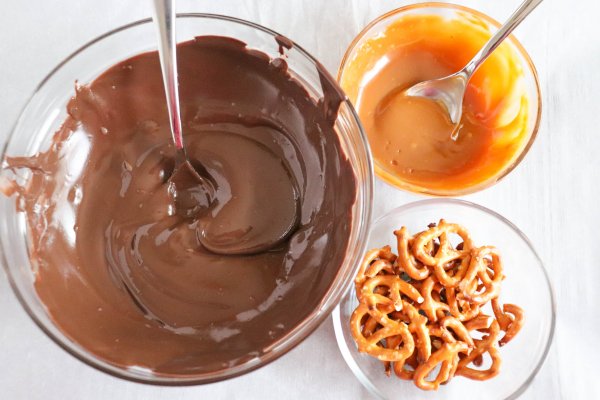 Dark Chocolate Pretzel Bark Recipe Process