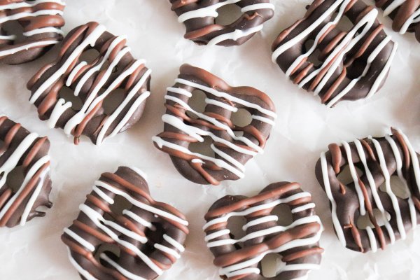 The Best Chocolate Covered Pretzels