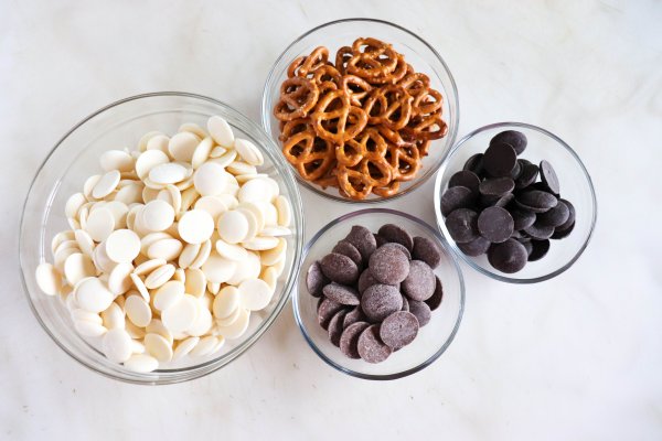 The Best Chocolate Covered Pretzel Ingredients