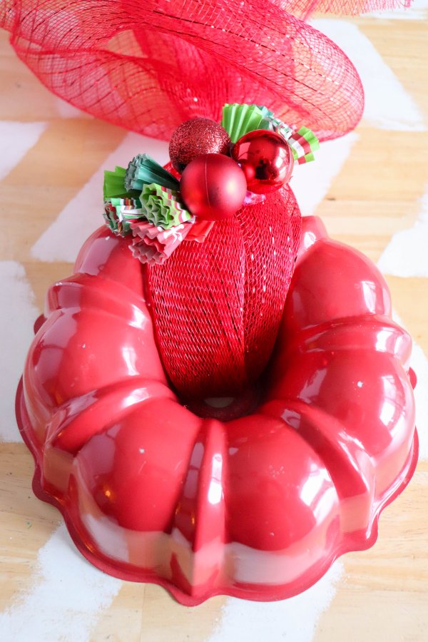 Christmas Bundt Pan Wreath
