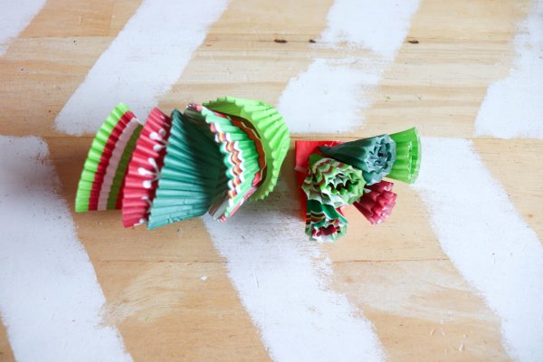 Christmas Bundt Pan Wreath Process