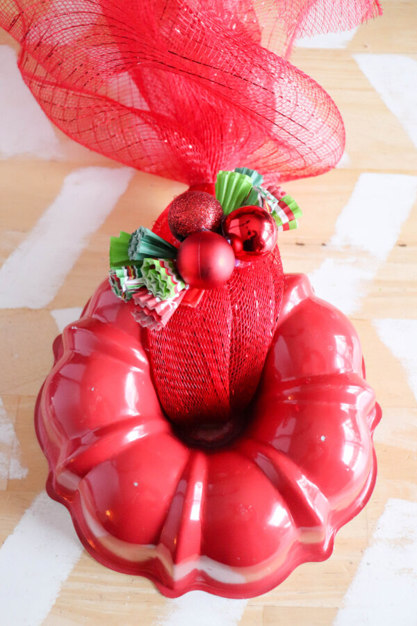 Christmas Bundt Pan Wreath