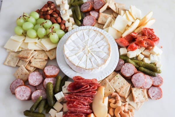 keto valentine charcuterie board Easy Charcuterie Board Recipe Process