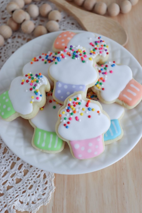 Cupcake Sugar Cookies with Printable Gift Tags