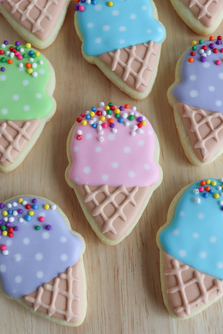 Ice Cream Cone Sugar Cookies with Printable Gift Tags
