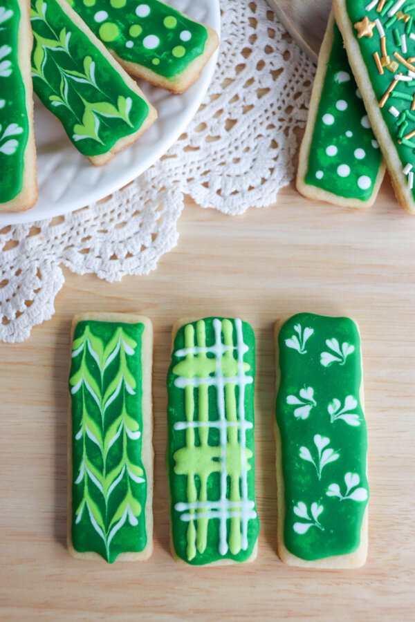 St Patricks Day Sugar Cookies with Printable Gift Tag