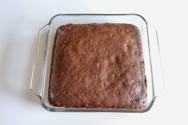 Chocolate Caramel Poke Cake Process