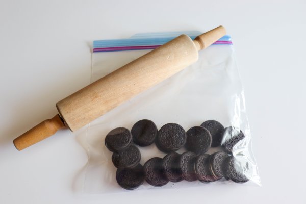 Oreo Cookie Cake Recipe Process