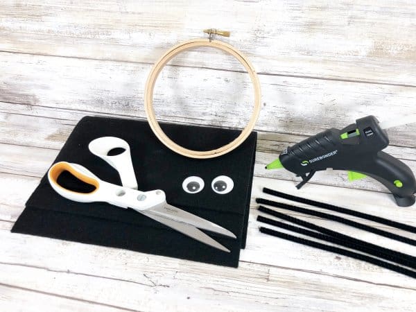 DIY Felt Spider Wreath Supplies