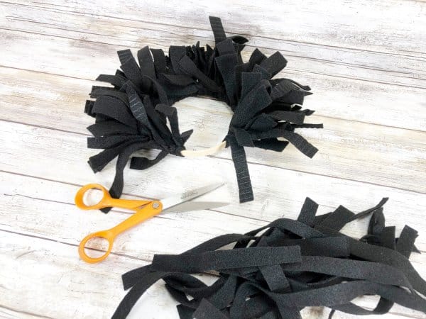 DIY Felt Spider Wreath Process