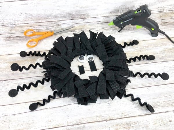 DIY Felt Spider Wreath Process