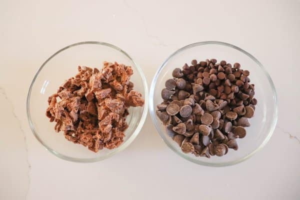 Chocolate Chip Cheese Ball Process