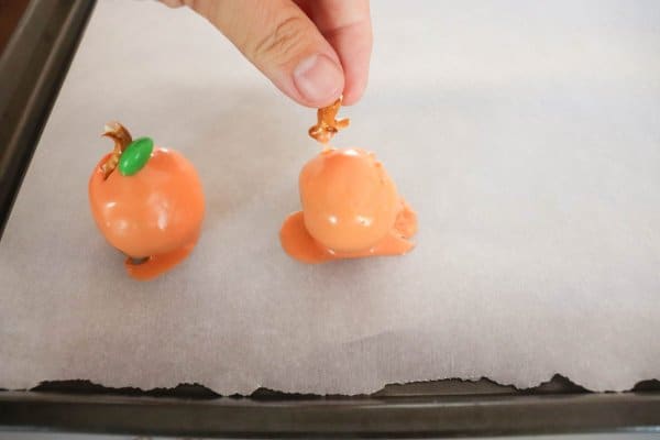 Pumpkin Oreo Cake Ball Process