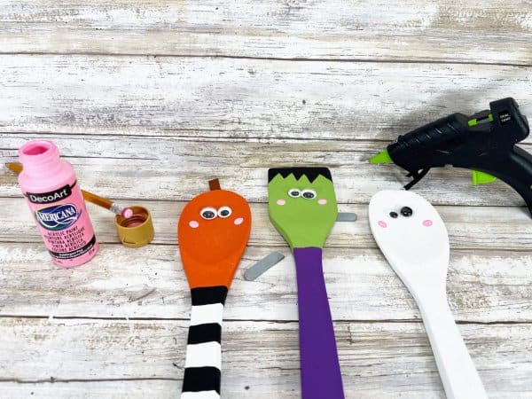 Halloween Spoons Craft Process