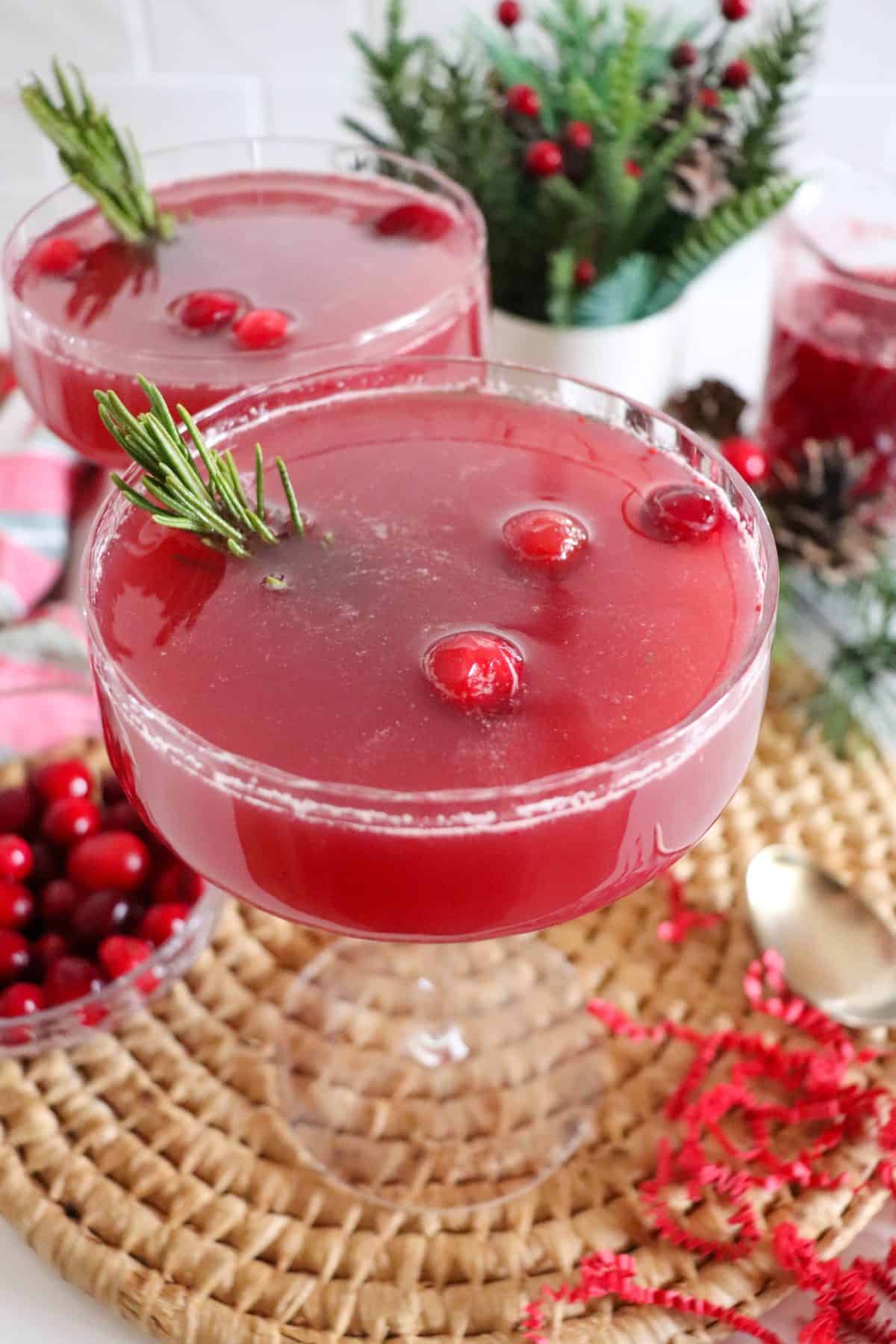 Cranberry Christmas Cocktail Recipe