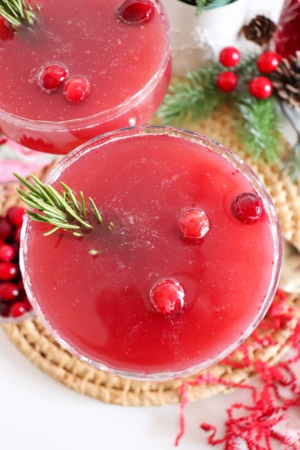 Cranberry Christmas Cocktail Recipe
