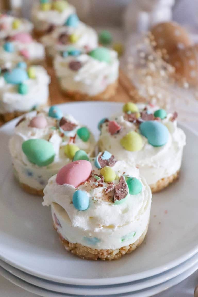 No-Bake Easter Mini Cheesecake