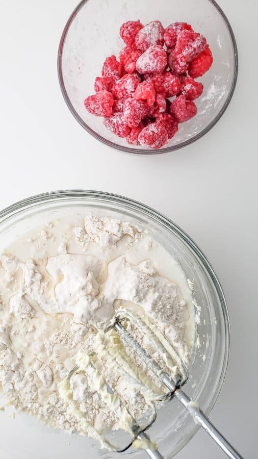 The process of mixing the raspberry cake.