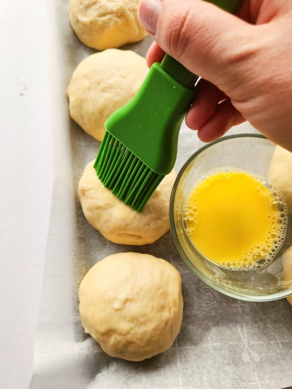 Hamburger Bun Egg Wash Process