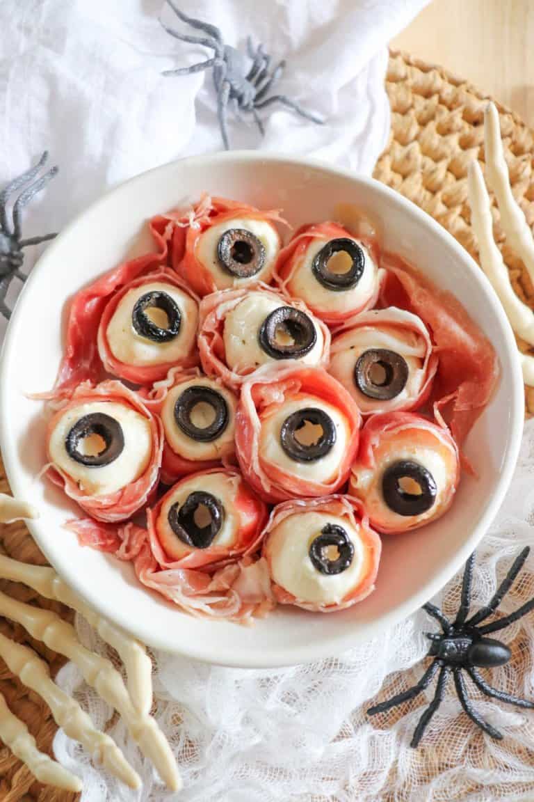 Halloween Mozza Eyes Appetizer