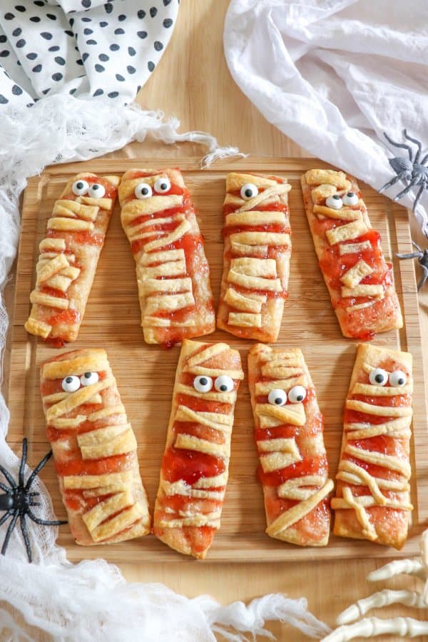 Crescent Roll Mummy Pies