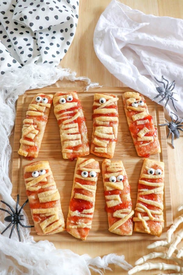 Crescent Roll Mummy Pies