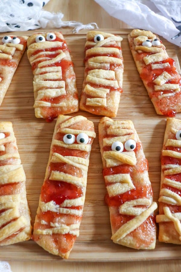 Crescent Roll Mummy Pies