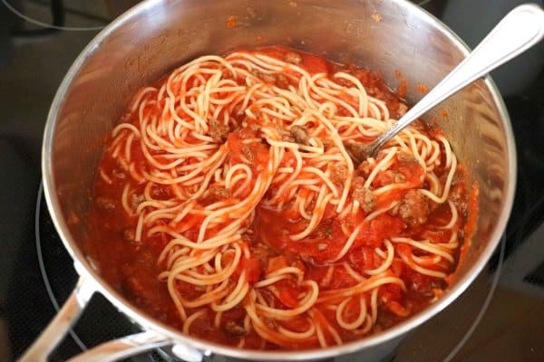 Spaghetti with sauce