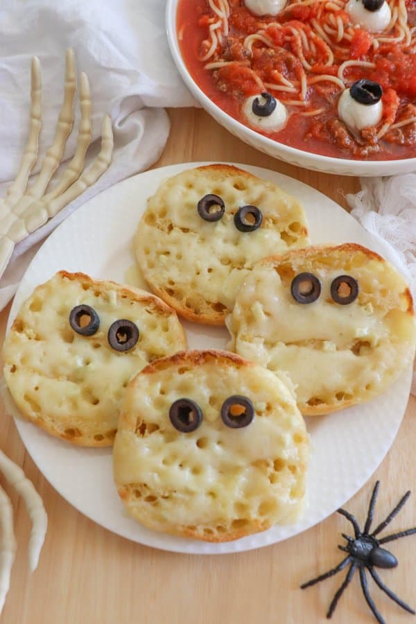 halloween garlic bread recipe