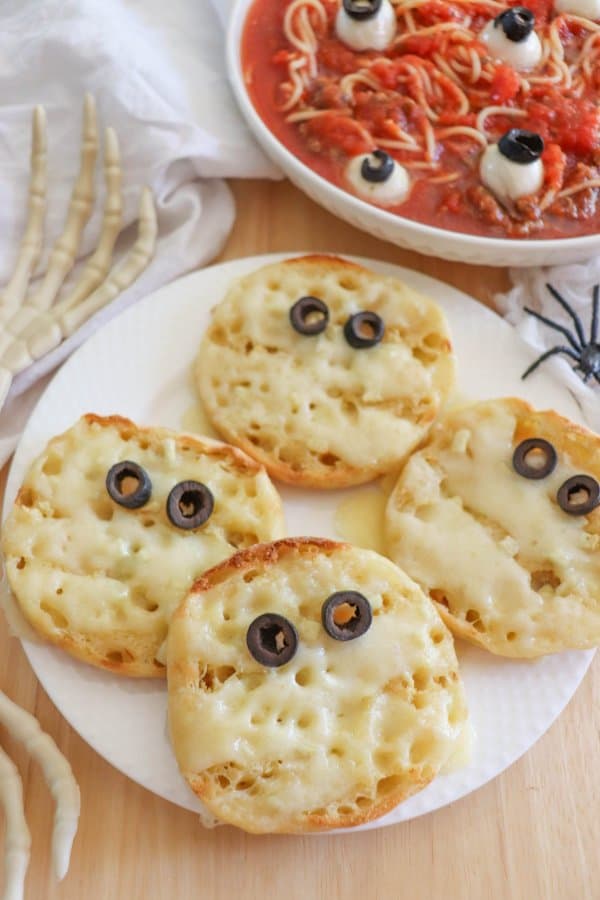 halloween garlic bread recipe
