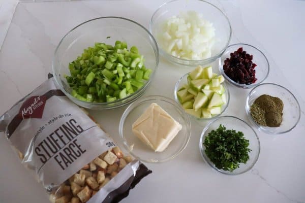 Apple Cranberry Stuffing Ingredients