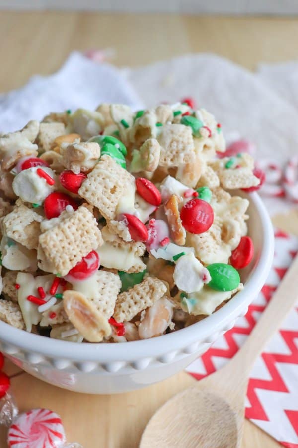 Christmas White Trash Almond Bark Recipe