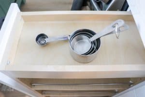 Airbnb Measuring Cups