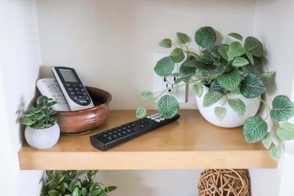 Airbnb Labelled Remotes