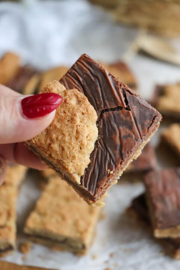 Starbucks Oat Bar being held in a hand.