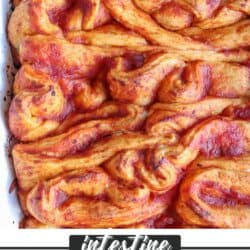 Pizza that looks like intestines.